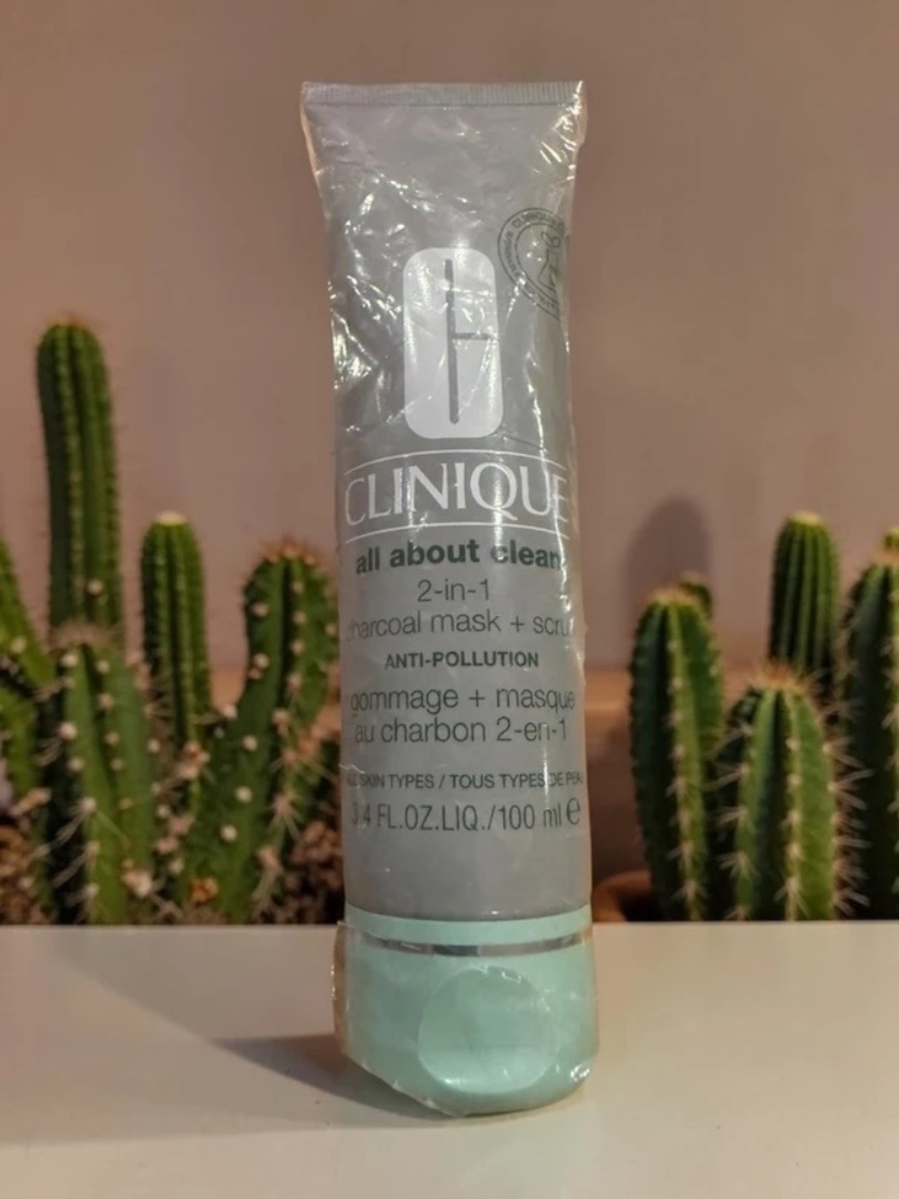 Clinique "All About Clean" 2 in 1 Charcoal Mask + Scrub - NEW